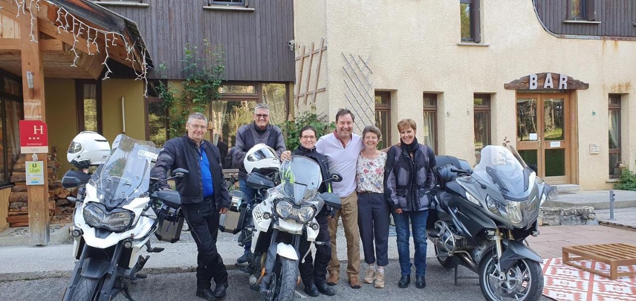 Domaine De L'Adoux Hotel Montclar  Eksteriør billede