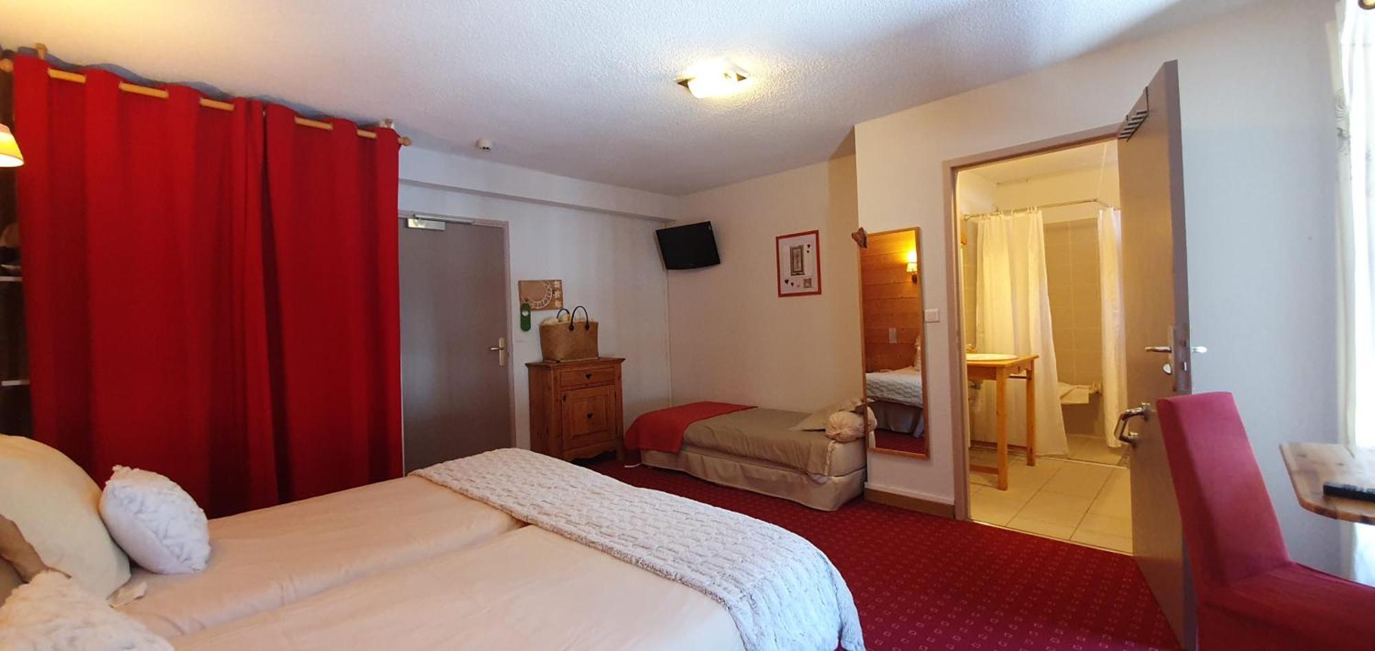 Domaine De L'Adoux Hotel Montclar  Eksteriør billede
