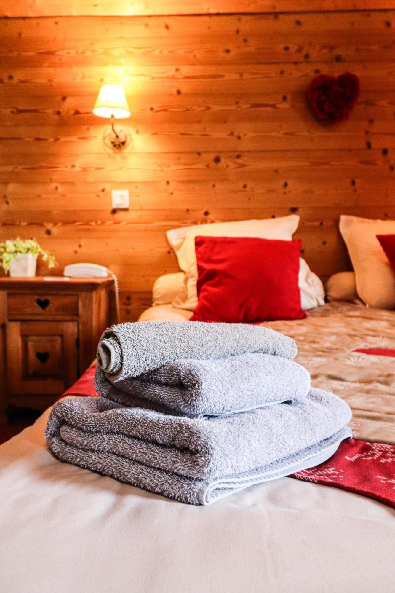 Domaine De L'Adoux Hotel Montclar  Eksteriør billede